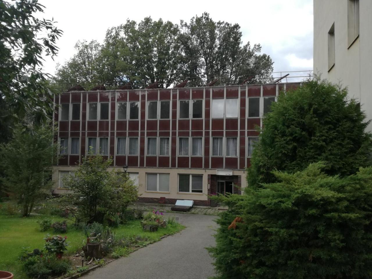 Hotel Hlaska Zlenice Dış mekan fotoğraf